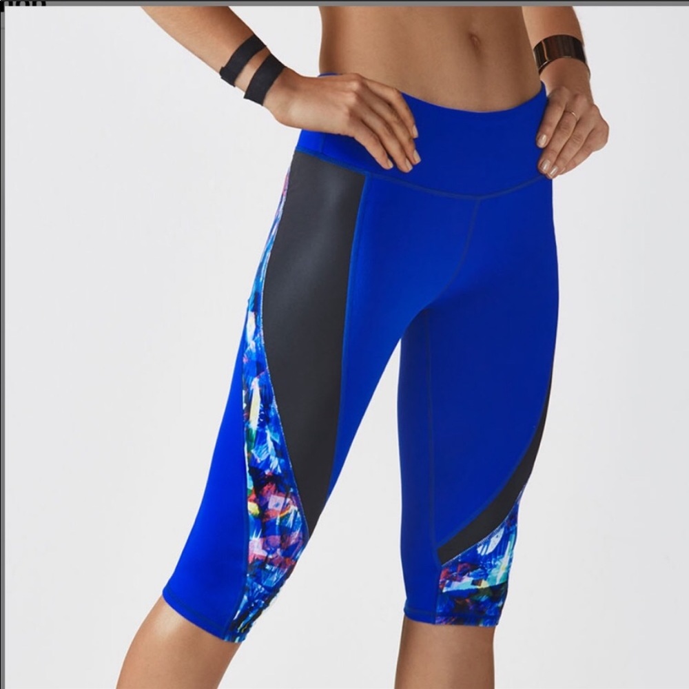 💗Fabletics Navassa Crop Leggings